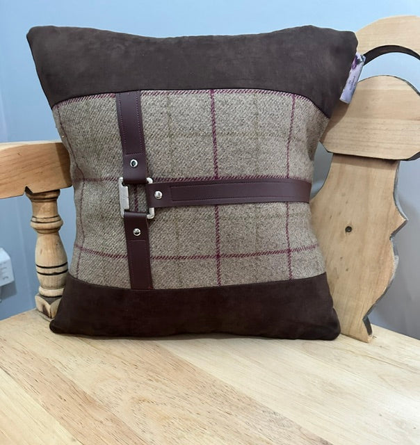 Headcollar Inspired Cushion With Insert